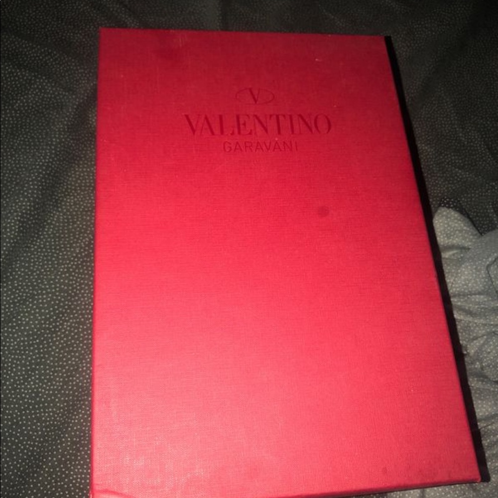 Valentino sneakers never worn